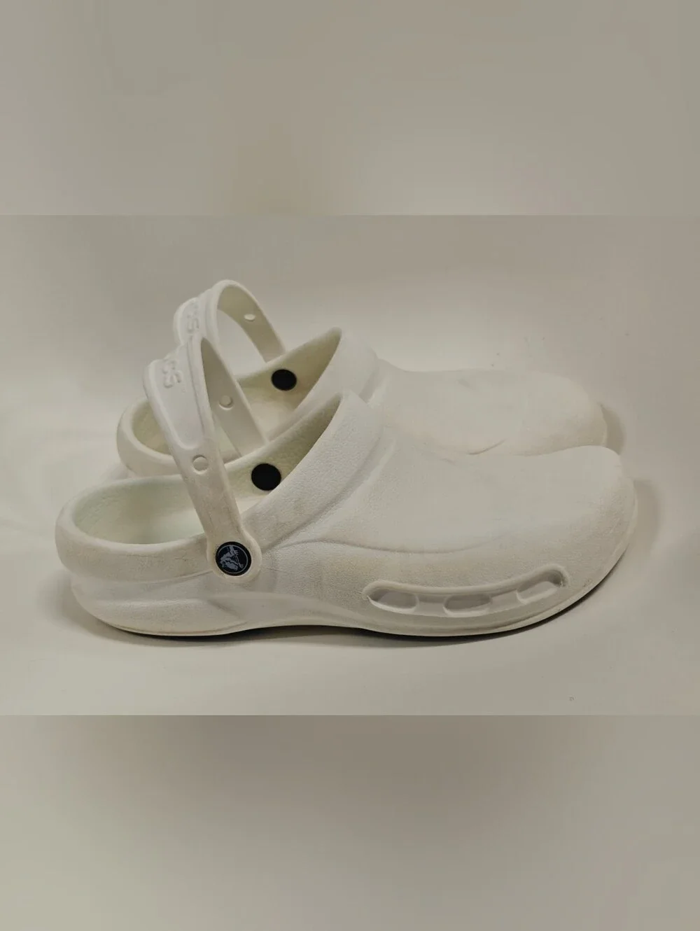 Crocs Baya Clog White Unisex Sandals Men’s 9 / Women’s 11 Lightweight Slip-On Sh